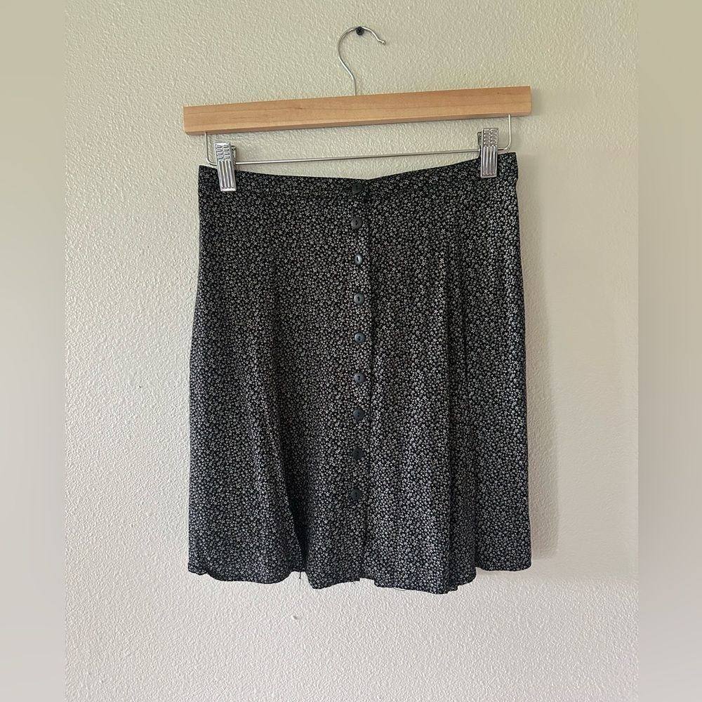 Exact Change Vintage 90s Y2K Micro Floral Button Front Pleated Flowy Mini Skirt